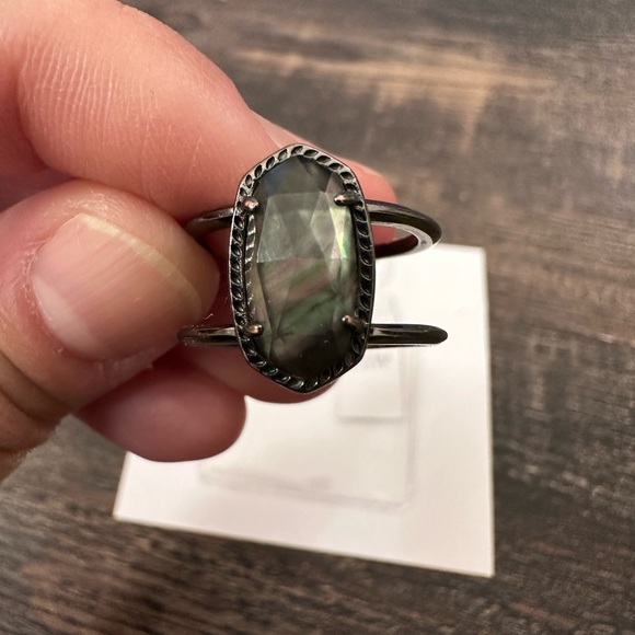 Kendra Scott Elyse Double Band Ring in Gunmetal with Black Mother of Pearl sz7-8 - Picture 4 of 16